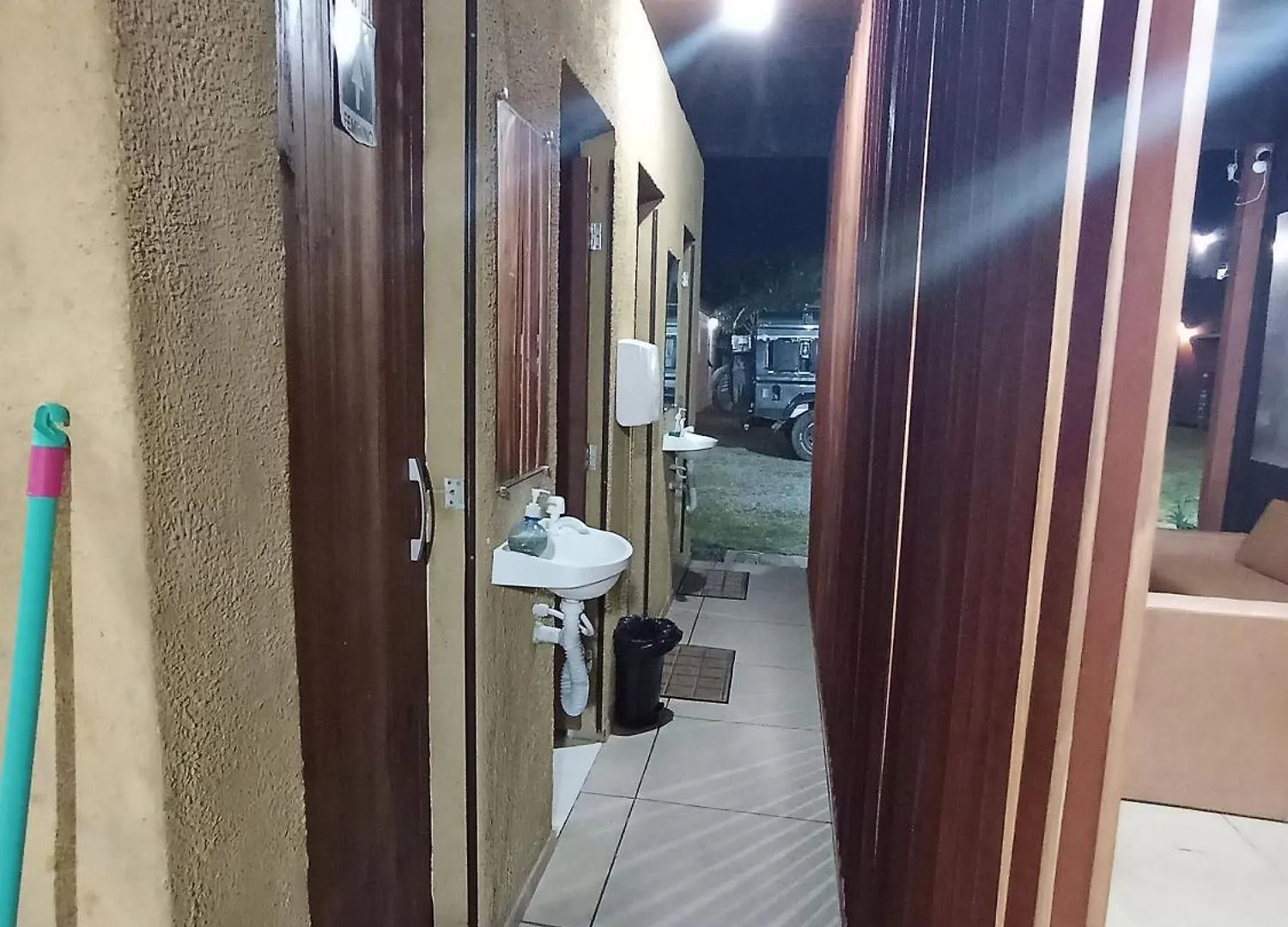 פנייה Cabana 7 Com Ar Condicionado E Area De Cozinha E Banheiro Compartilhado A 10 Minutos Do Parque Beto Carrero ברזיל